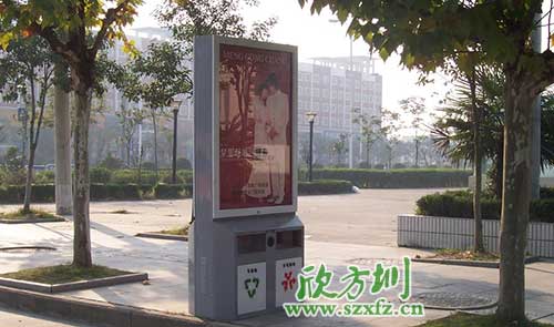   廣告垃圾箱驚艷亮相廣東汕頭街道。
